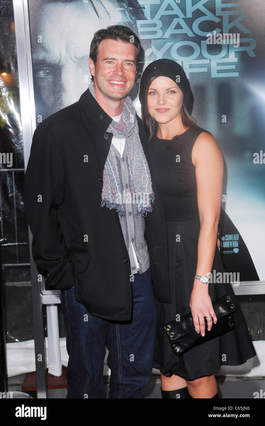 Scott Foley, ospite presso gli arrivi per Premiere sconosciuto, Village Theatre di Westwood, Los Angeles, CA, 16 febbraio 2011. Foto di: Elizabeth Goodenough/Everett Collection Foto Stock