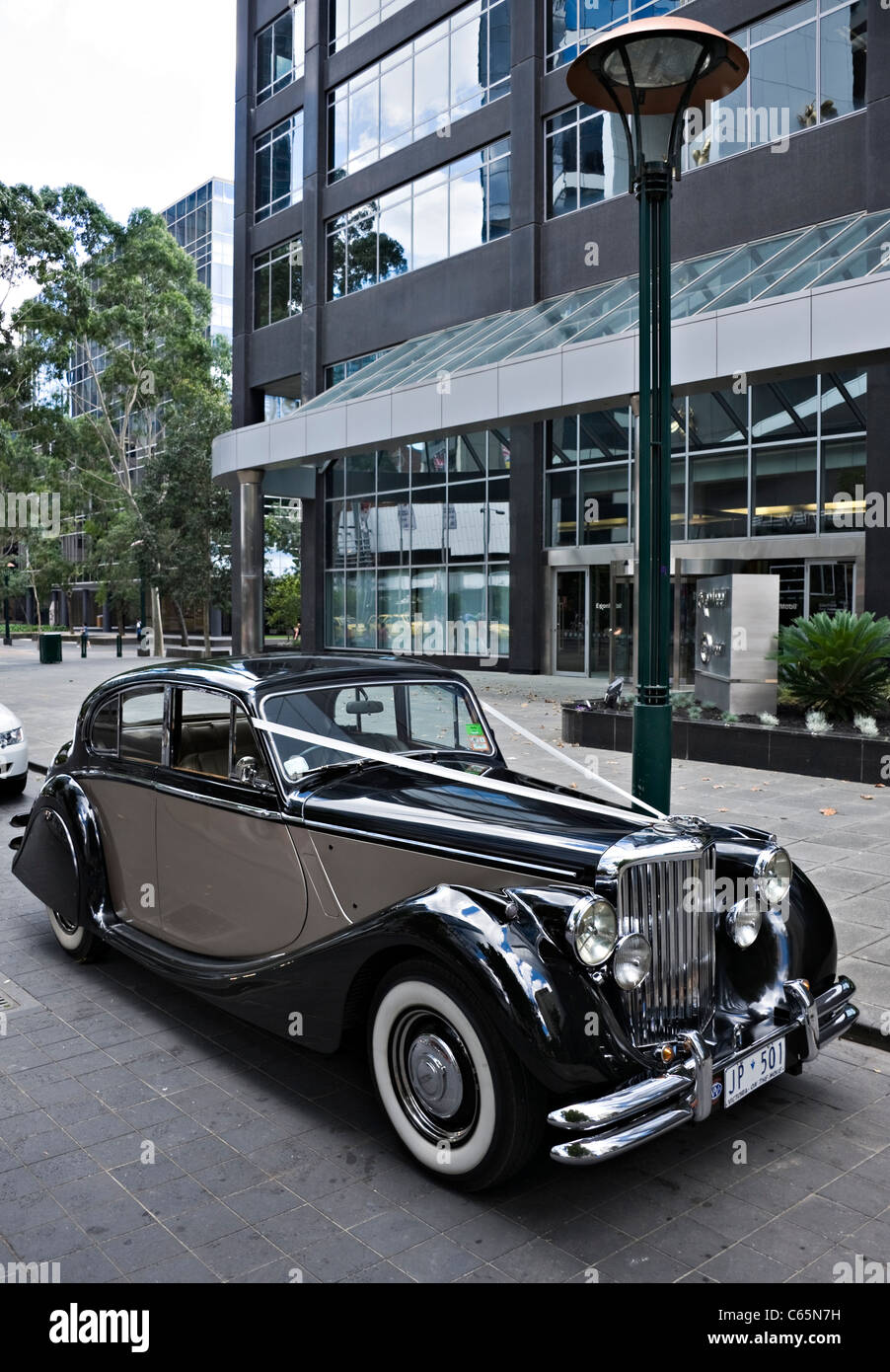Un Vintage Jaguar Mk V Limousine Car utilizzato come trasporto di nozze nella Southbank Melbourne Victoria Australia Foto Stock