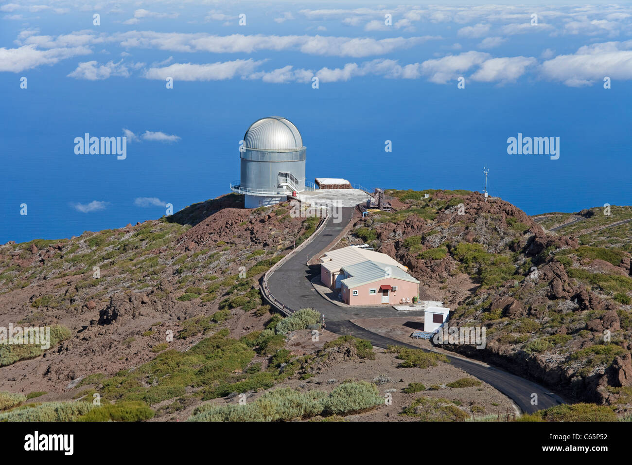 Osservatorio astronomico sulla sommità del Roque de los Muchachos, Parque Nacional de la Caldera de Taburiente, isola di La Palma, Isole canarie, Spagna, Europa Foto Stock