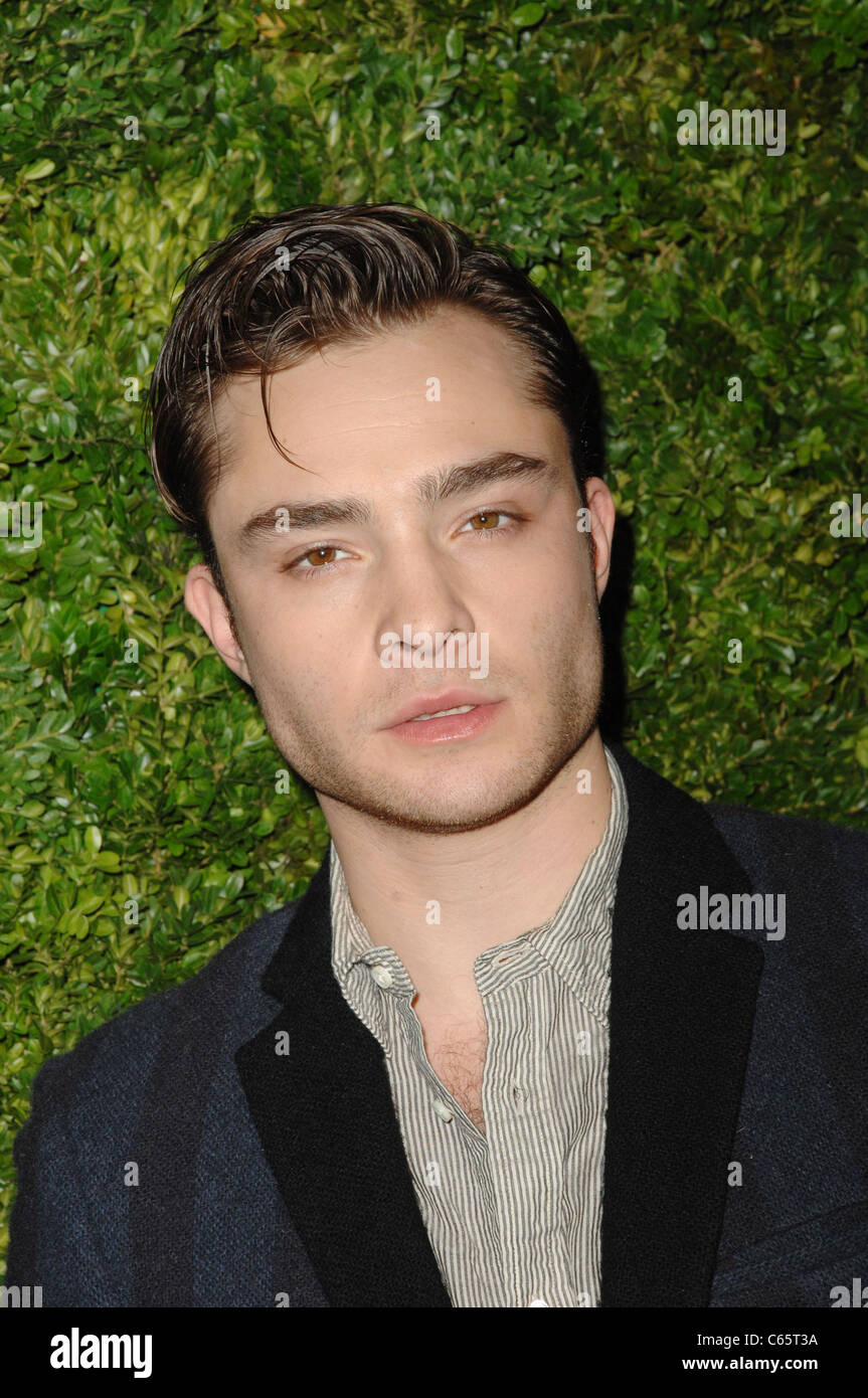 Ed Westwick presso gli arrivi per CFDA Vogue Fashion Fund Award Gala, Skylight Studios di New York, NY Novembre 15, 2010. Foto di: William D. Bird/Everett Collection Foto Stock