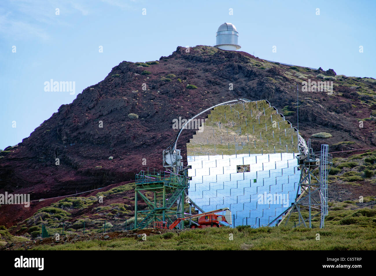 Telescopio riflettore all osservatorio astronomico, Roque de los Muchachos, Parque Nacional de la Caldera de Taburiente, La Palma Isole Canarie Spagna Foto Stock