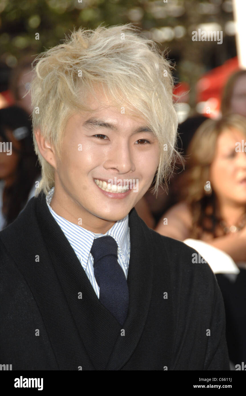 Justin Chon presso gli arrivi per il Twilight Saga: Eclipse Premiere, il Teatro Ziegfeld, Los Angeles, CA 24 Giugno 2010. Foto di: Foto Stock