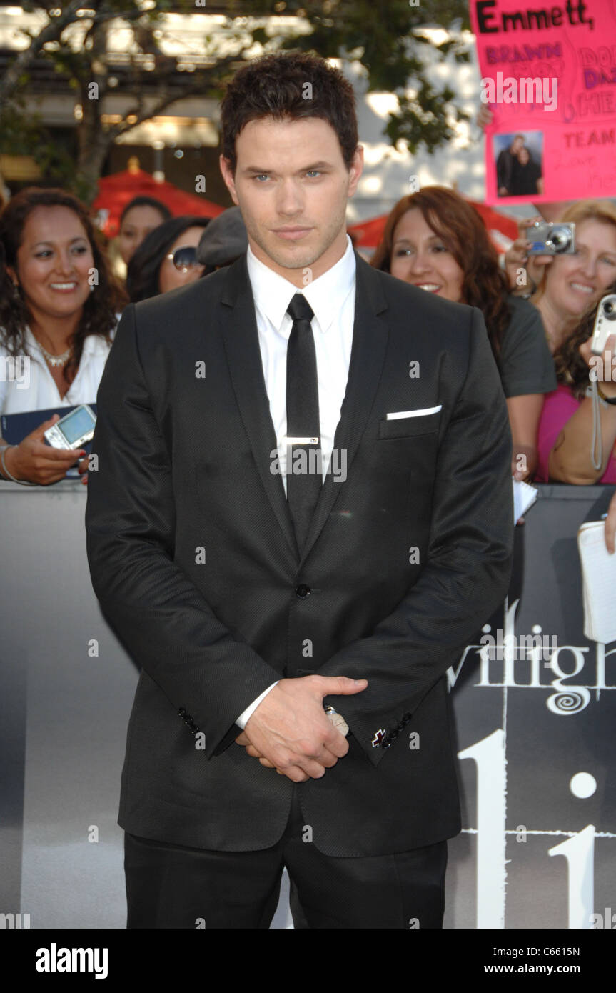 Kellan Lutz presso gli arrivi per il Twilight Saga: Eclipse Premiere, il Teatro Ziegfeld, Los Angeles, CA 24 Giugno 2010. Foto di: Foto Stock