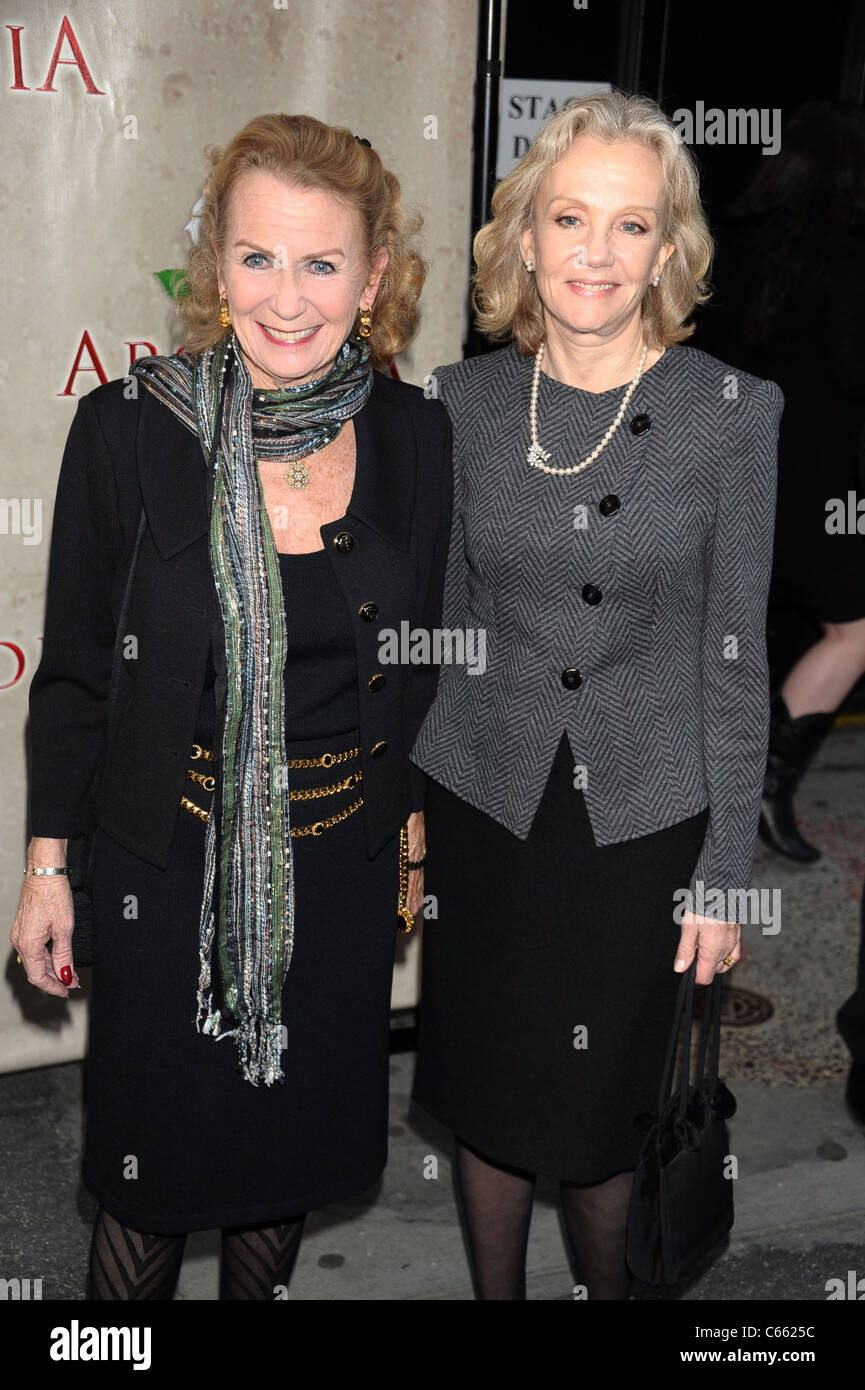 Juliet Mills, Hayley Mills di presenze per ARCADIA apertura notturna su Broadway, Ethel Barrymore Theatre di New York, NY 17 Marzo Foto Stock