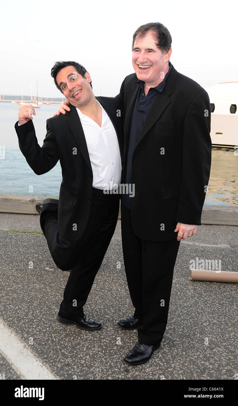 Mario Cantone e Richard Tipo di presenze per Bay Street Theatre estiva del beneficio di Gala Bash, Long Wharf, Sag Harbor, NY Luglio Foto Stock