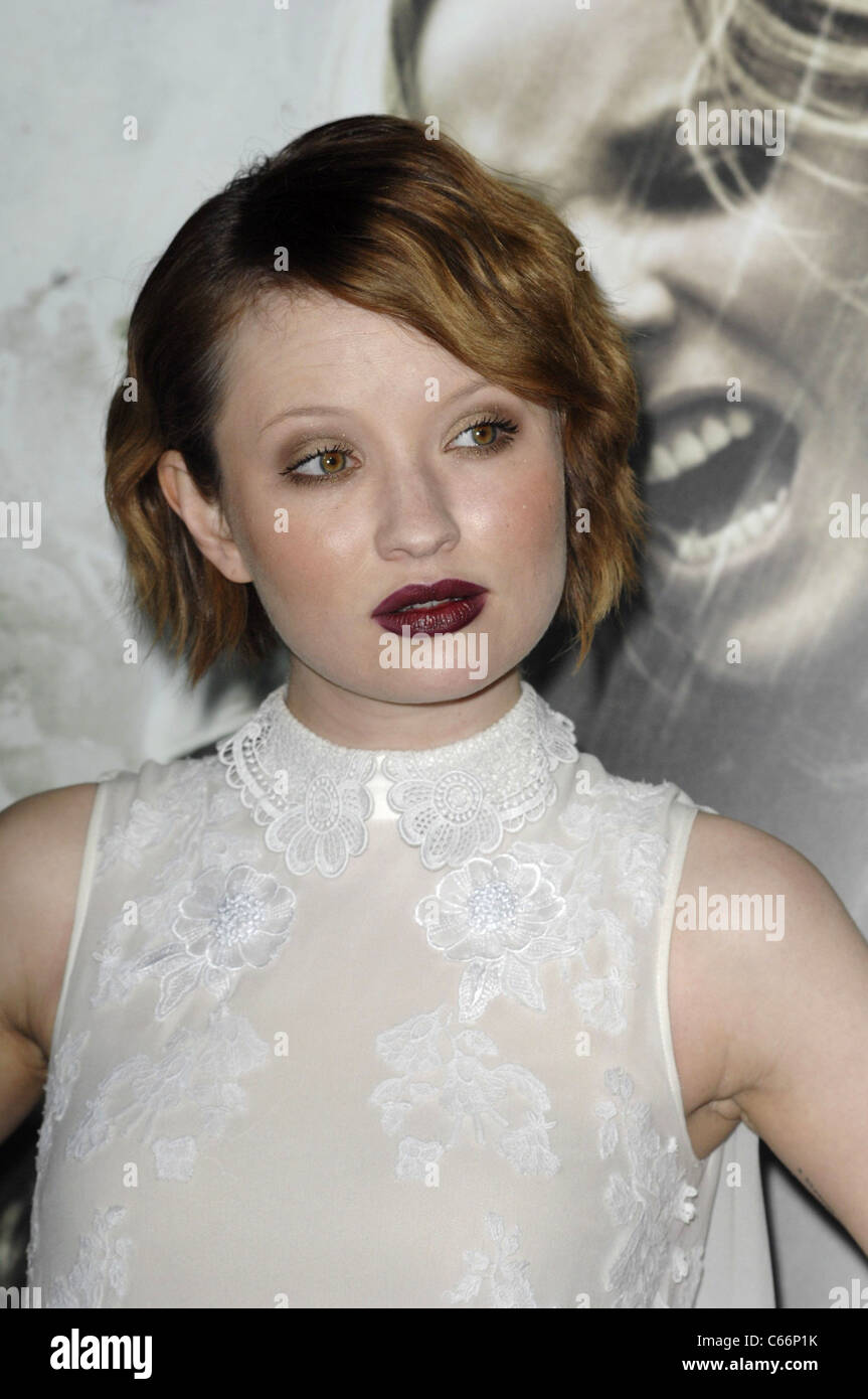 Emily Browning presso gli arrivi di Sucker Punch Premiere, Grauman's Chinese Theatre di Los Angeles, CA Marzo 23, 2011. Foto di: Elizabeth Goodenough/Everett Collection Foto Stock