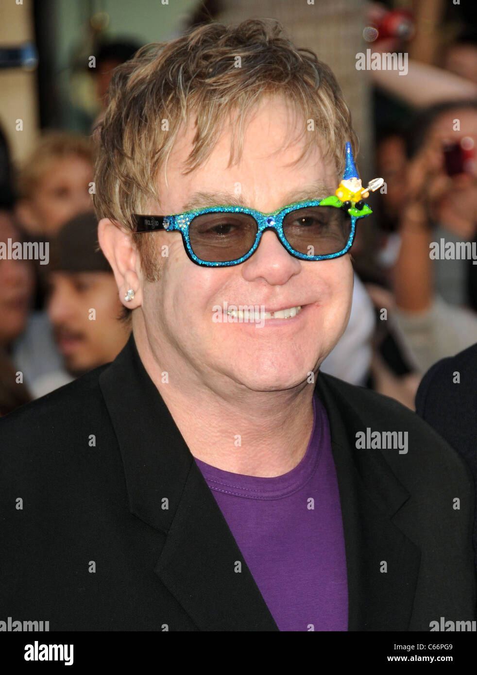 Elton John all'arrivo GNOMEO E GIULIETTA Premiere, El Capitan theater, Los Angeles, CA, 23 gennaio 2011. Foto di: Dee Cercone/Everett Collection Foto Stock