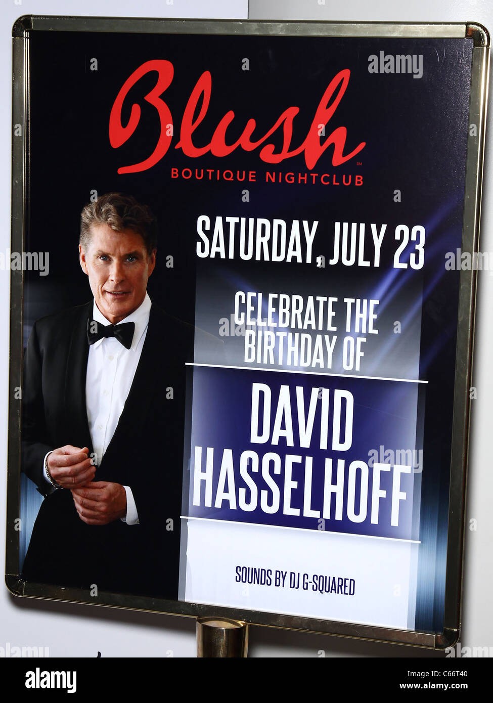 Atmosfera di presenze per David Hasselhoff festa di compleanno, Blush Nightclub a Wynn Casino e Resort di Las Vegas, Las Vegas NV, luglio 23, 2011. Foto di: MORA/Everett Collection Foto Stock