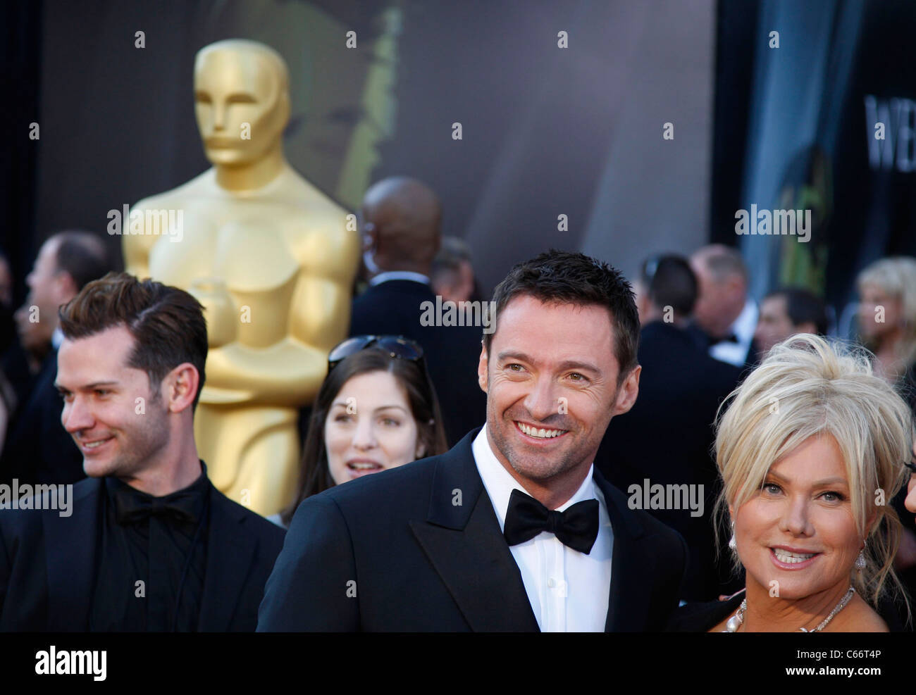 Hugh Jackman, Deborra Lee Furness presso gli arrivi per l'ottantatreesimo Academy Awards - Gli Oscar della parte arrivi 1, il Kodak Theatre di Los Angeles, CA il 27 febbraio 2011. Foto di: Jef Hernandez/Everett Collection Foto Stock