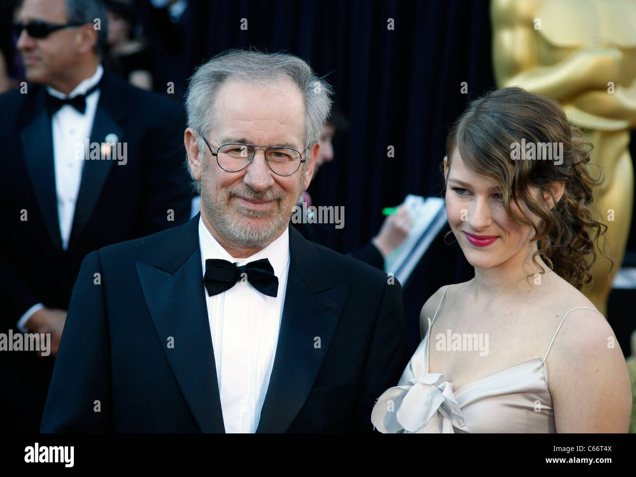 Steven Spielberg presso gli arrivi per l'ottantatreesimo Academy Awards - Gli Oscar della parte arrivi 1, il Kodak Theatre di Los Angeles, CA il 27 febbraio 2011. Foto di: Jef Hernandez/Everett Collection Foto Stock