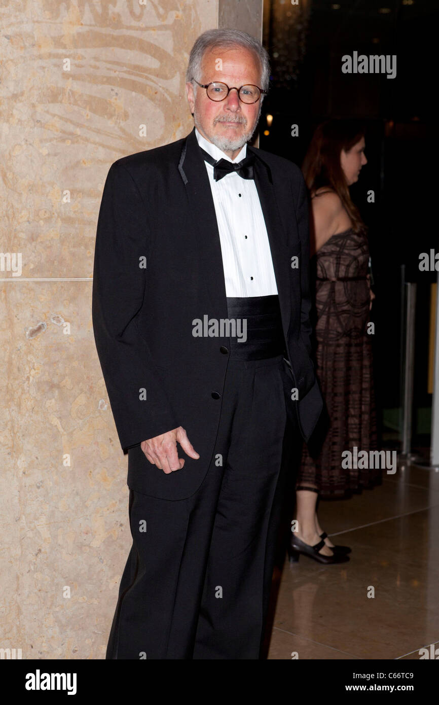 J Cassidy presso gli arrivi per American Cinema Editors' 61st annuale di ACE Eddie Awards, il Beverly Hilton Hotel di Los Angeles, CA Febbraio Foto Stock