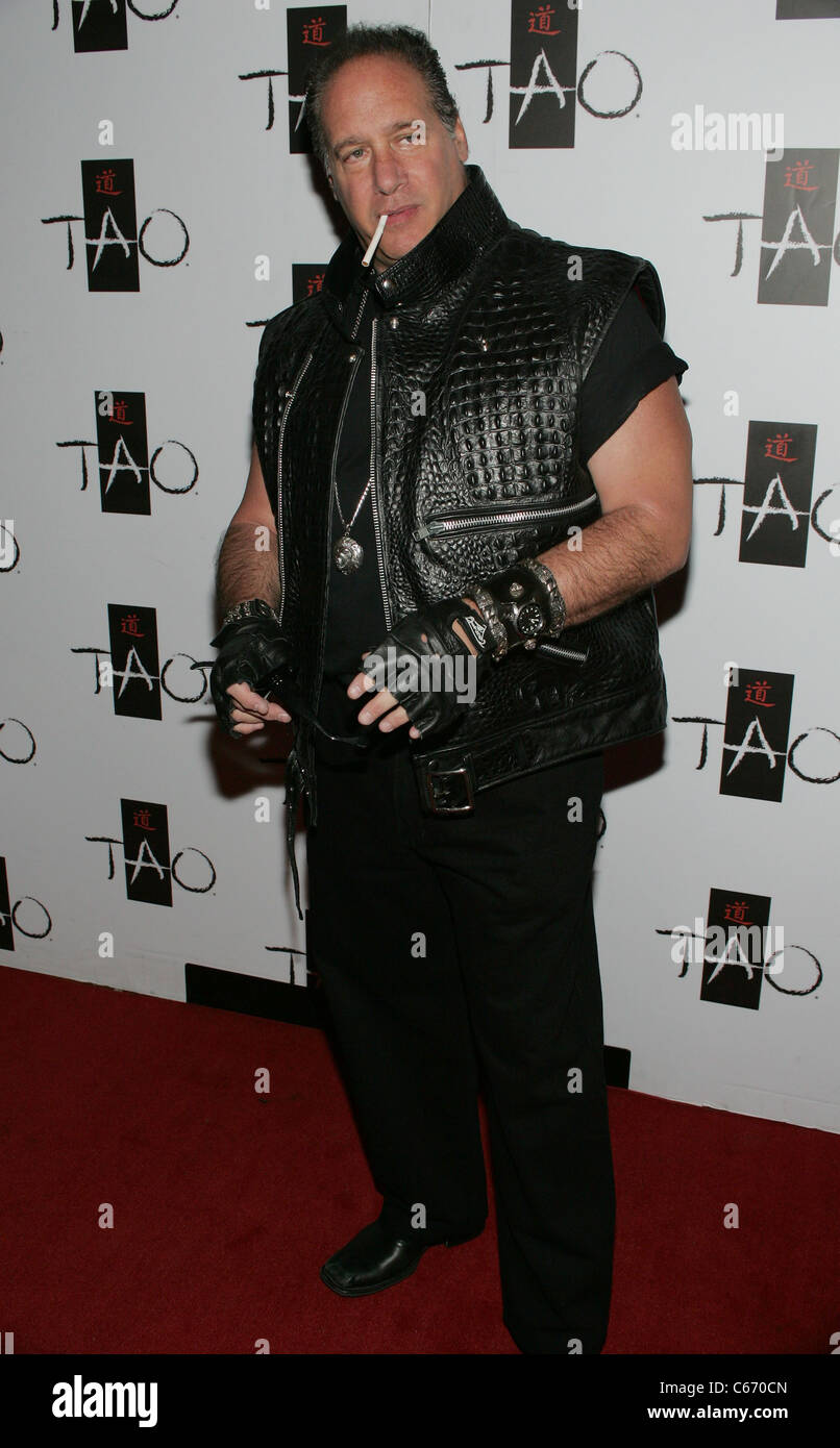 Andrew Dice Clay di presenze per Bump e smerigliare la concorrenza a TAO, TAO Nightclub al Venetian Resort Hotel and Casino Las Vegas NV, Agosto 26, 2010. Foto di: James Atoa/Everett Collection Foto Stock