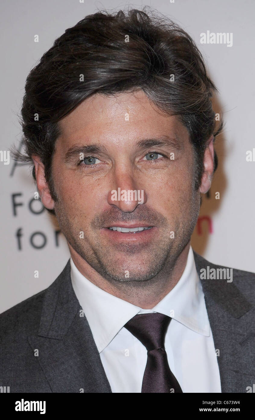 Patrick Dempsey presso gli arrivi per il decimo anniversario della fondazione Avon per le donne "Gala celebrando Champions che cambia la vita delle donne", Cipriani, New York, NY Ottobre 26, 2010. Foto di: Kristin Callahan/Everett Collection Foto Stock