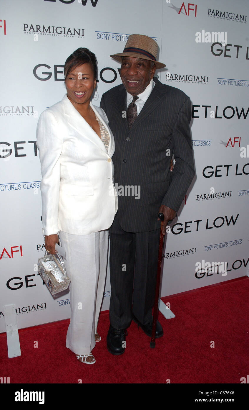 Bill Cobbs presso gli arrivi per ottenere bassa Premiere, Samuel Goldwyn Theatre al AMPAS, Los Angeles, CA Luglio 27, 2010. Foto di: Tony Gonzalez/Everett Collection Foto Stock