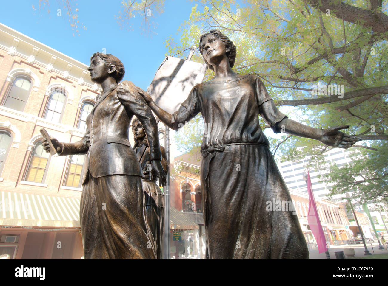 Tennessee donna suffragio Memorial, scolpita nel 2006 da Alan Lequire, Piazza del Mercato a Knoxville, Tennessee, Stati Uniti d'America Foto Stock