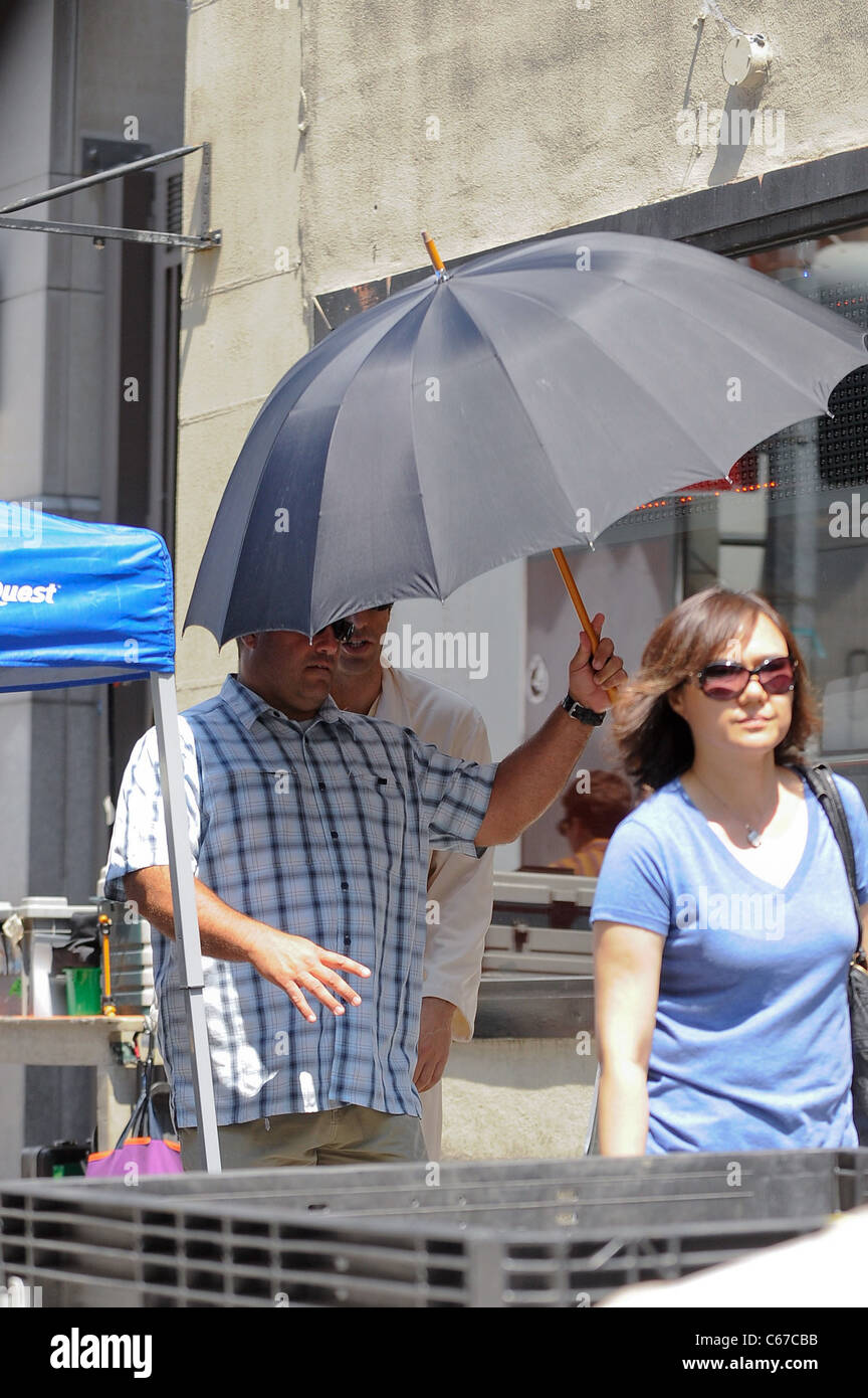 Sacha Baron Cohen, entra nella 'Dictator' movie set nel distretto all'ingrosso fuori e circa per celebrità CANDIDS - MER, , New York, NY, 20 luglio 2011. Foto di: Ray Tamarra/Everett Collection Foto Stock