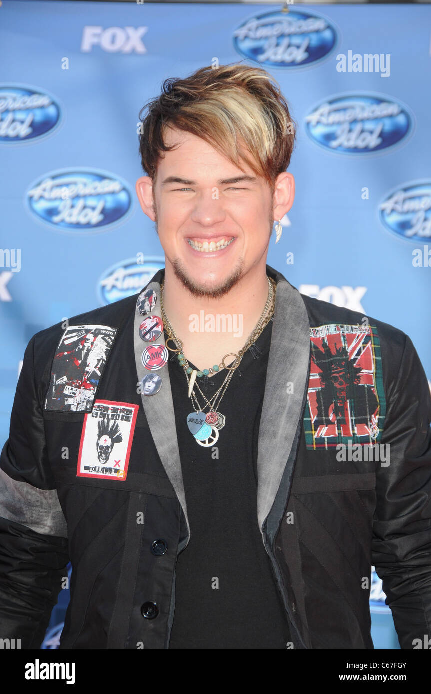 James Durbin presso gli arrivi per American Idol Gran Finale 2011, Nokia Theater L.A. LIVE, Los Angeles, CA Maggio 25, 2011. Foto di: Dee Cercone/Everett Collection Foto Stock