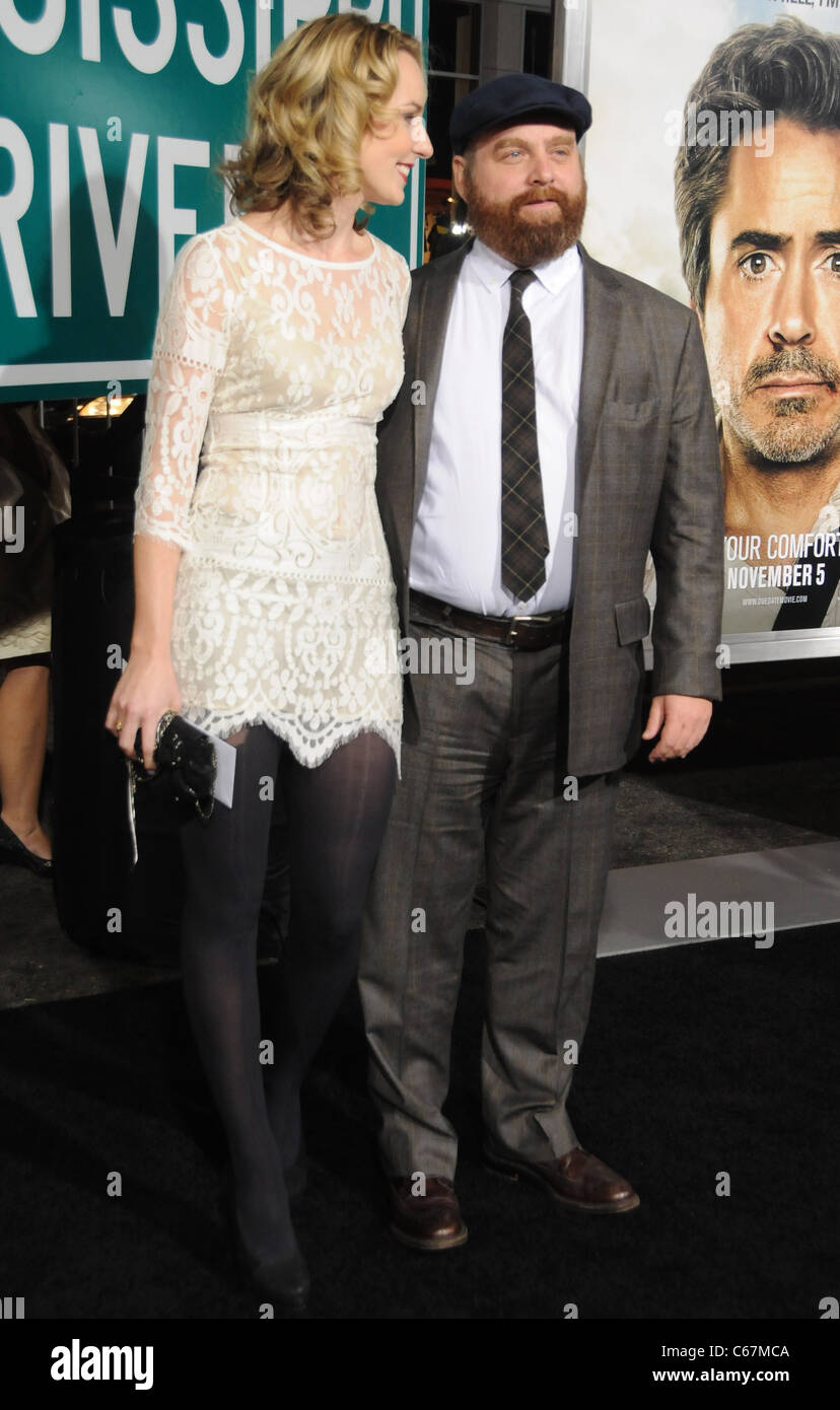 Zach Galifianakis presso gli arrivi per DATA DI SCADENZA Premiere, Grauman's Chinese Theatre di Los Angeles, CA Ottobre 28, 2010. Foto di: Dee Foto Stock