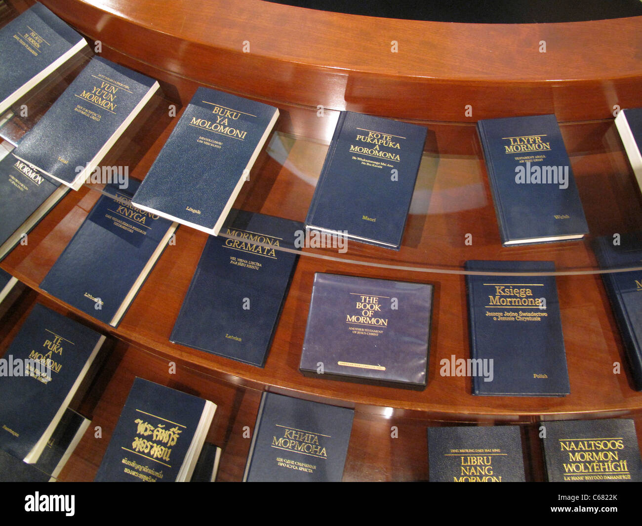 Lingua straniera edizioni del Libro di Mormon Foto Stock