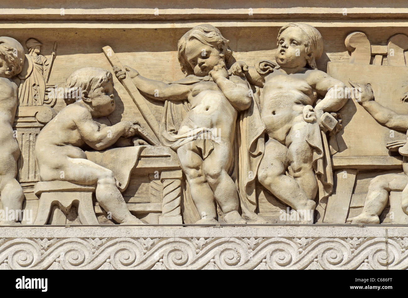 Bruxelles, Belgio. Bourse / Beurs / Stock Exchange. Fregi ornamentali - putti putti o al lavoro Foto Stock