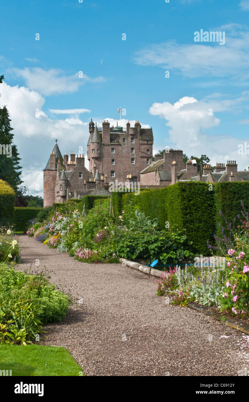 Glamis Castle & Gardens Glamis Angus Scozia Scotland Foto Stock