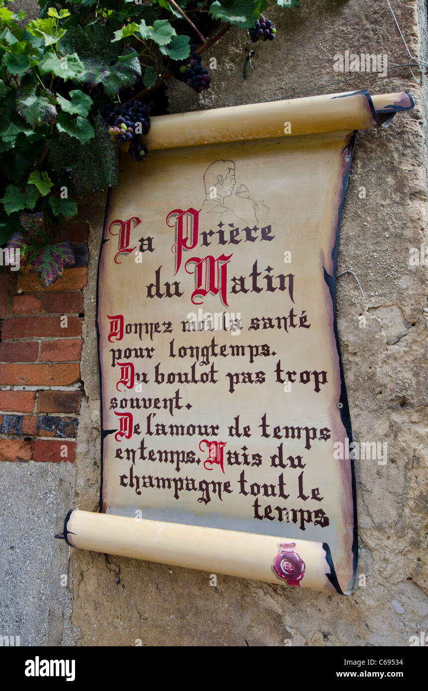 'La Priere du Matin....Champagne' scorrere sulla parete Hautvillers Champagne-Ardenne Francia Foto Stock