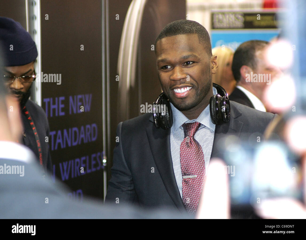50 Cent, in elegante stand audio ad una apparizione pubblica per il Consumer Electronics Show CES 2011 - gio, Las Vegas Convention Center, Foto Stock
