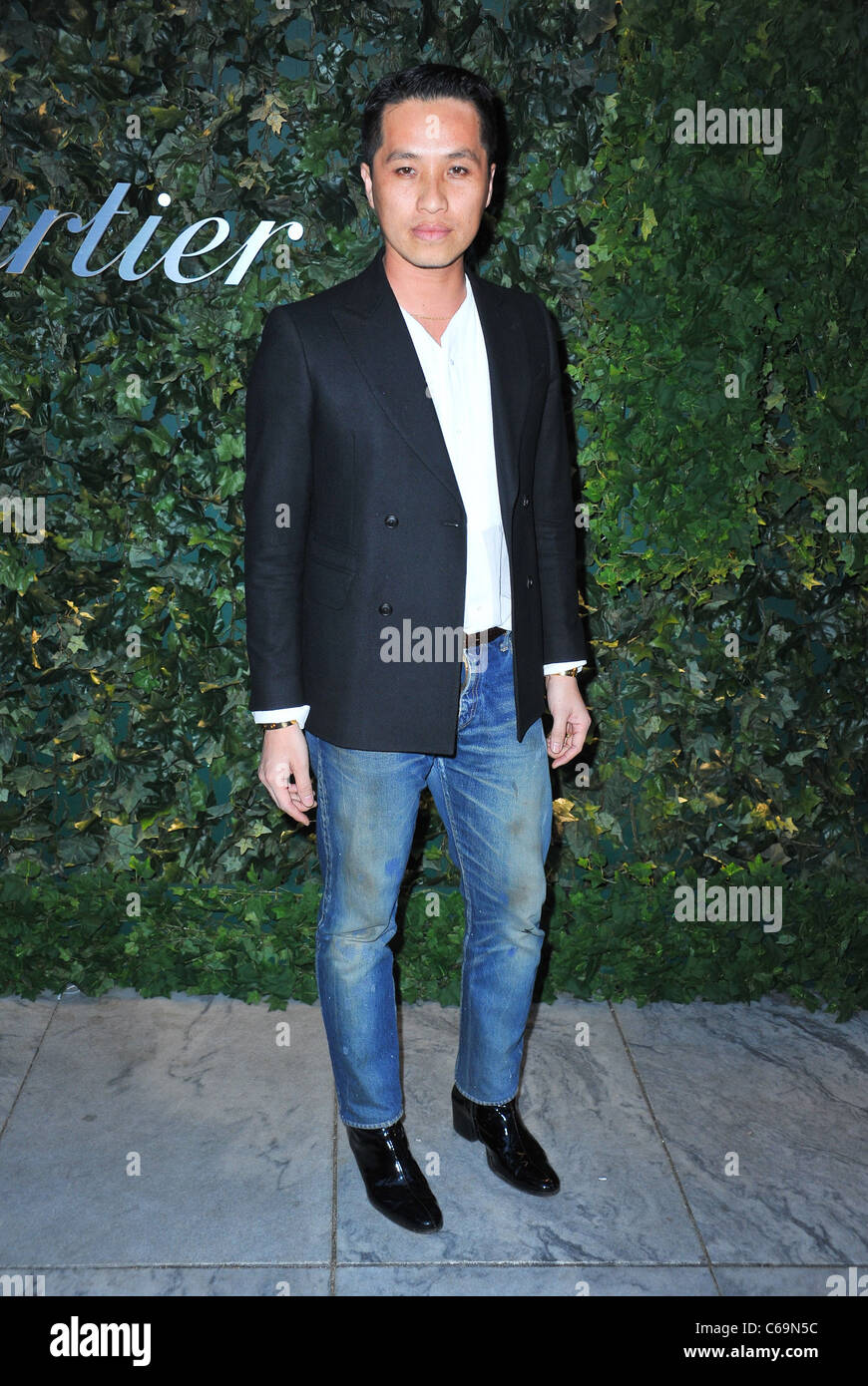 Phillip Lim presso gli arrivi per il MoMA Museum of Modern Art party in giardino, Cullman istruzione Edificio, New York, NY 10 Maggio Foto Stock
