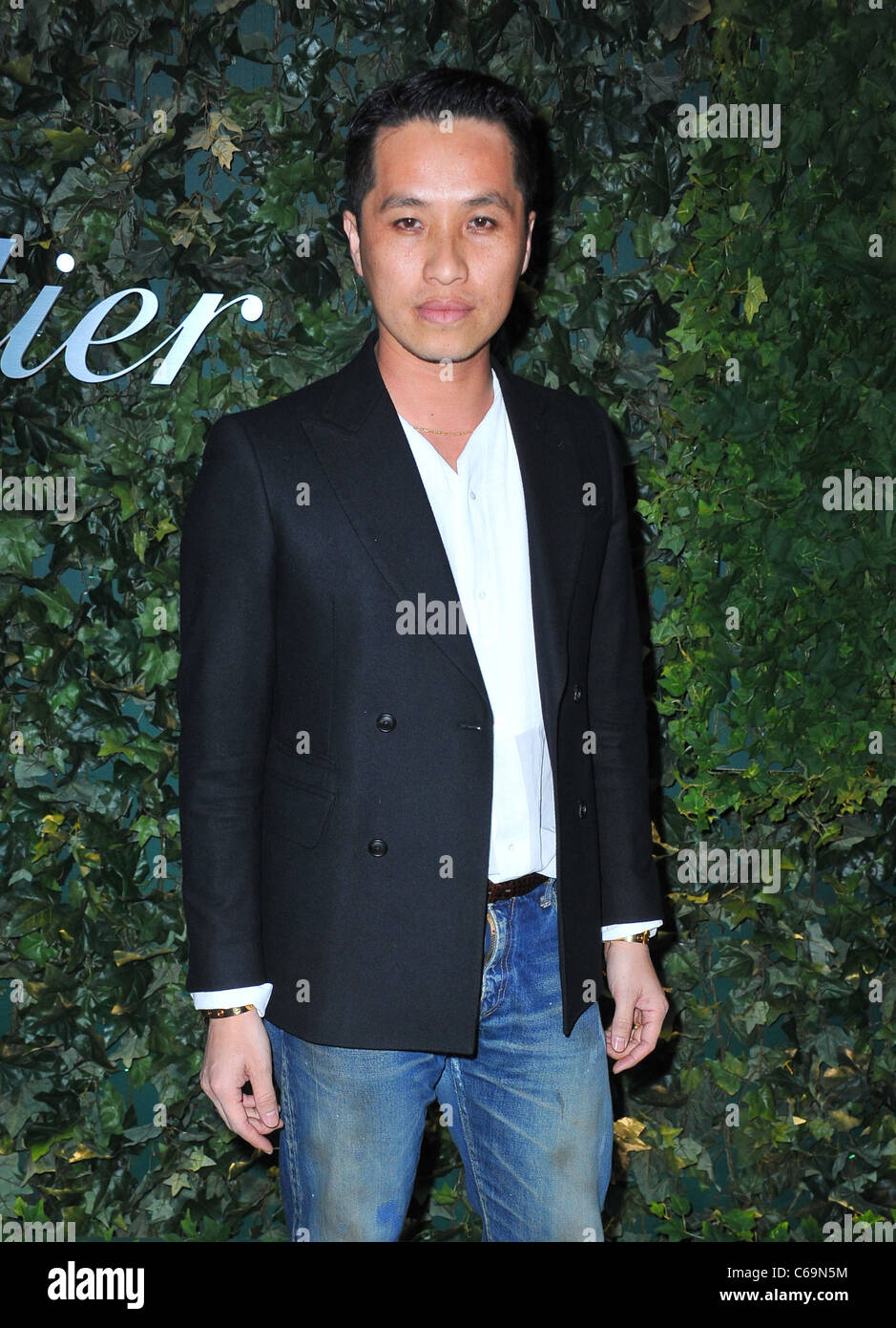 Phillip Lim presso gli arrivi per il MoMA Museum of Modern Art party in giardino, Cullman istruzione Edificio, New York, NY 10 Maggio Foto Stock