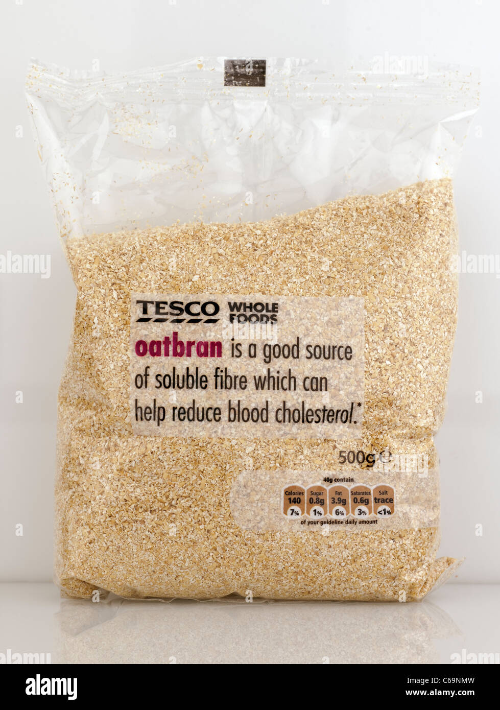 500 grammo Tesco Whole Foods oatbran Foto Stock