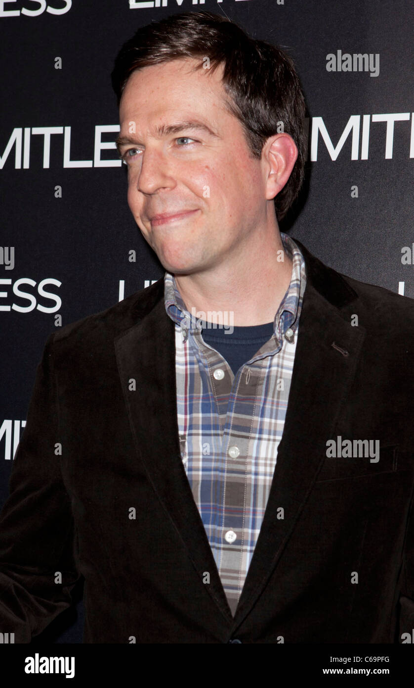 Ed Helms presso gli arrivi per un numero illimitato di Premiere, Arclight Hollywood, Los Angeles, CA 3 marzo 2011. Foto di: Emiley Schweich/Everett Collection Foto Stock
