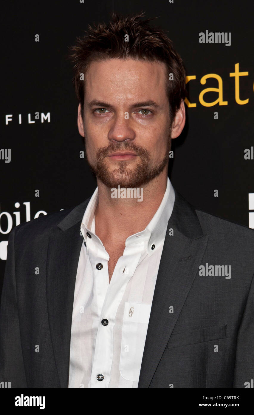 Shane West presso gli arrivi per SKATELAND Los Angeles Premiere, Arclight Theatre, Hollywood, CA Maggio 11, 2011. Foto di: Emiley Schweich/Everett Collection Foto Stock