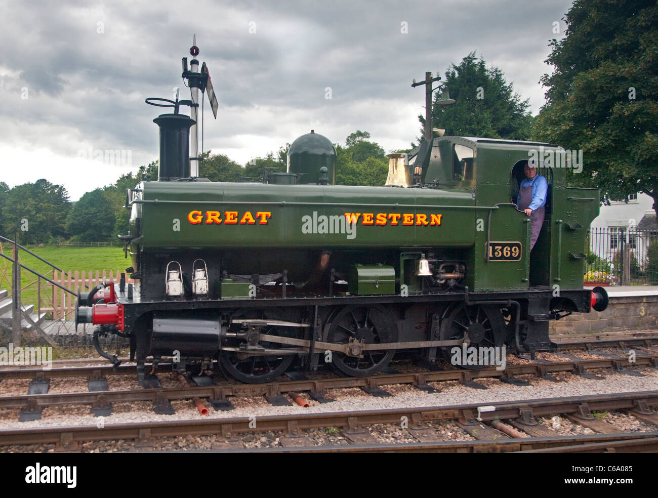 Great Western treno a Buckfastleigh stazione ferroviaria, Devon, Inghilterra Foto Stock