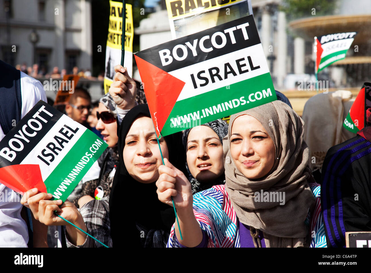 Palestinesi israeliani anti / il sionismo manifestazione a Londra. Palestinesi che protestavano contro l'occupazione ed una posizione chiusa di Palestina. Foto Stock