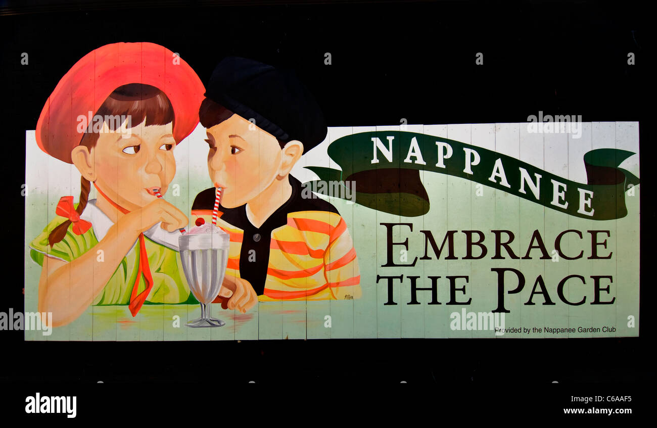Sign in downtown Nappanee, Indiana nel cuore di Amishland nel nord indiana. Foto Stock
