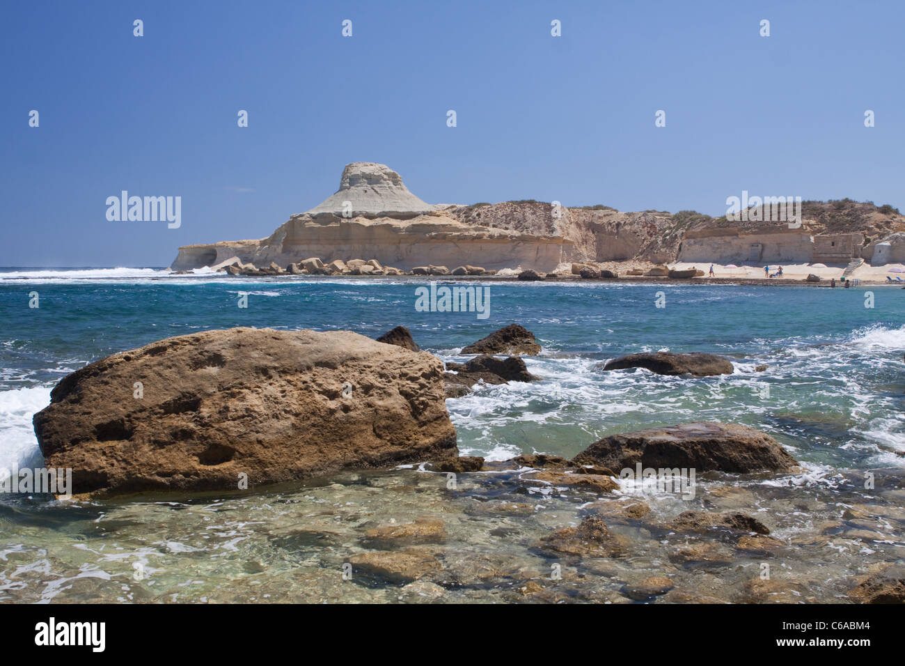 Vista di Qolla Bajda - Bianca Qolla (o Butte) - Xwejni Bay, Gozo Foto Stock
