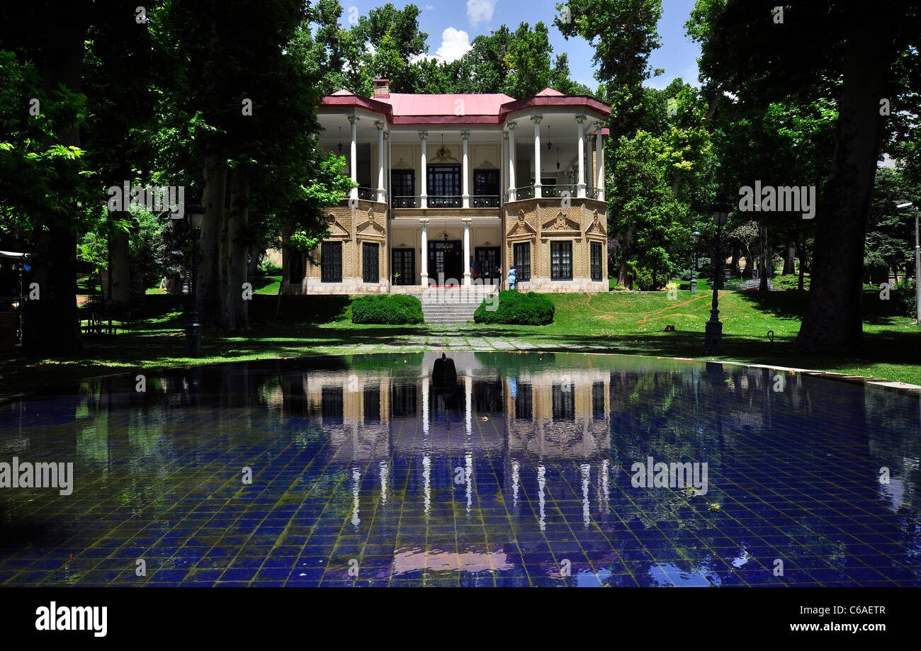 Vista di Ahmad Shahi Pavilion, Niavaran Palace complesso, Teheran Iran. Foto Stock