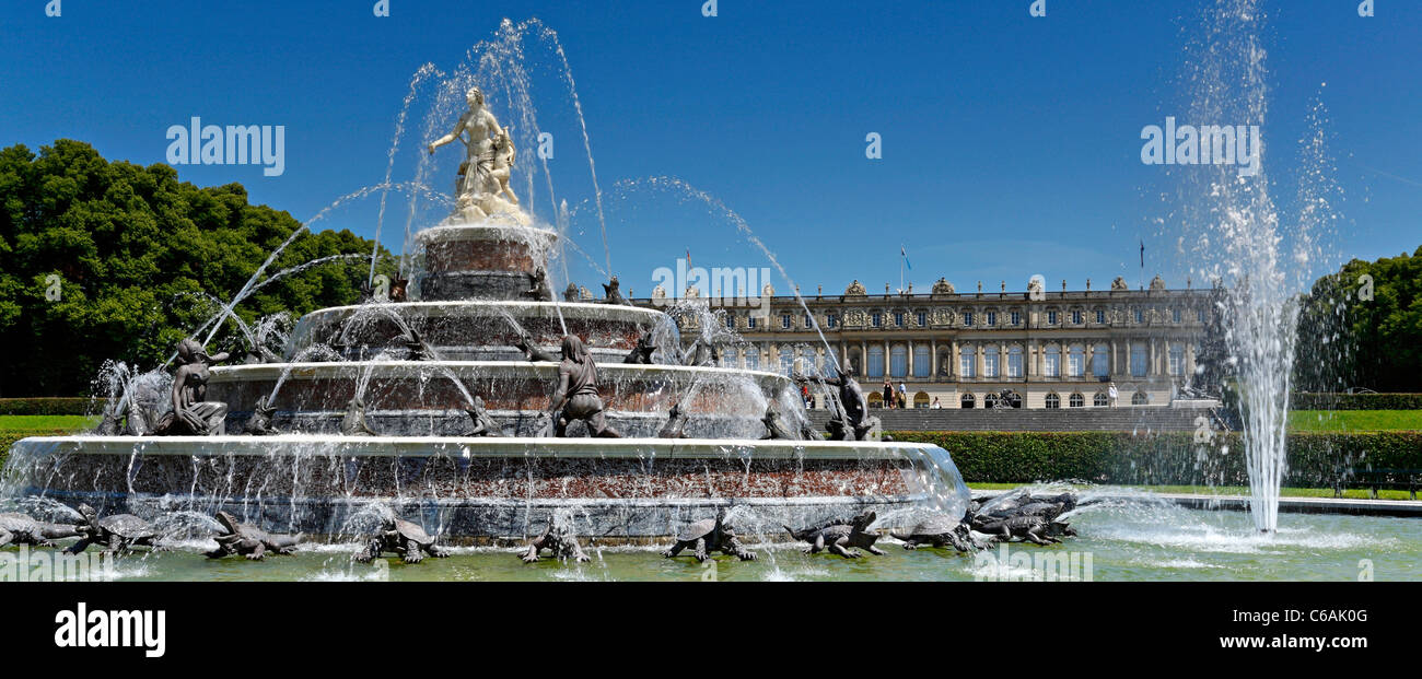 Fontana di Latona e Schloss Herrenchiemsee, Castello di Herreninsel Alta Baviera Germania Foto Stock