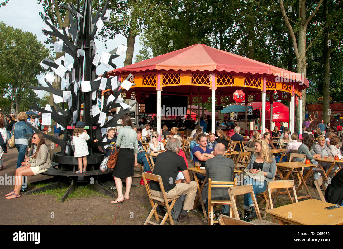 Parade Amsterdam partito teatro danza musica film arti visive nostalgico fiera festival Olanda Foto Stock