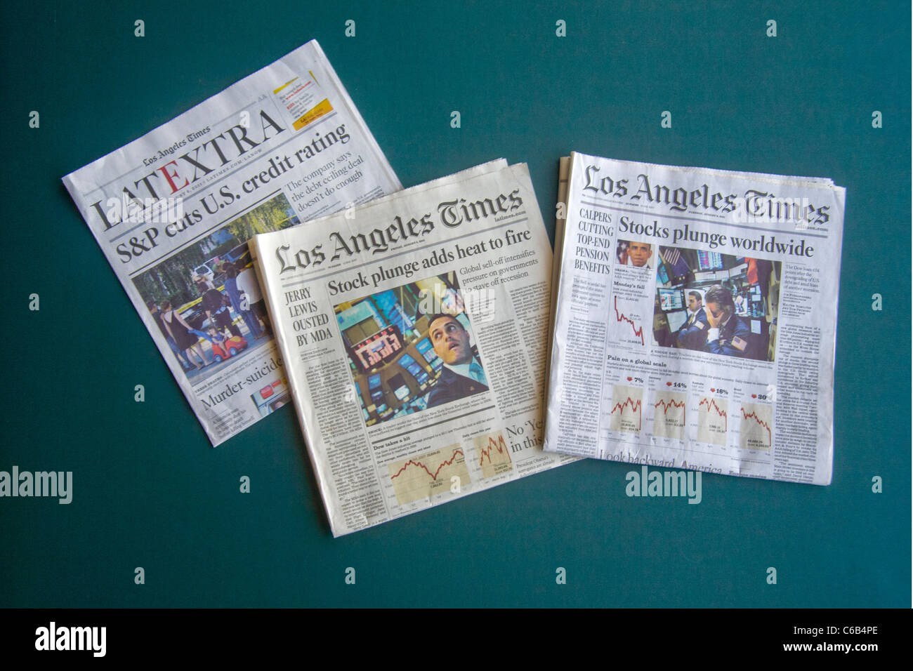 In primo piano dal Los Angeles Times all'inizio di agosto 2011 descrivono un approfondimento della crisi finanziaria mondiale. Foto Stock