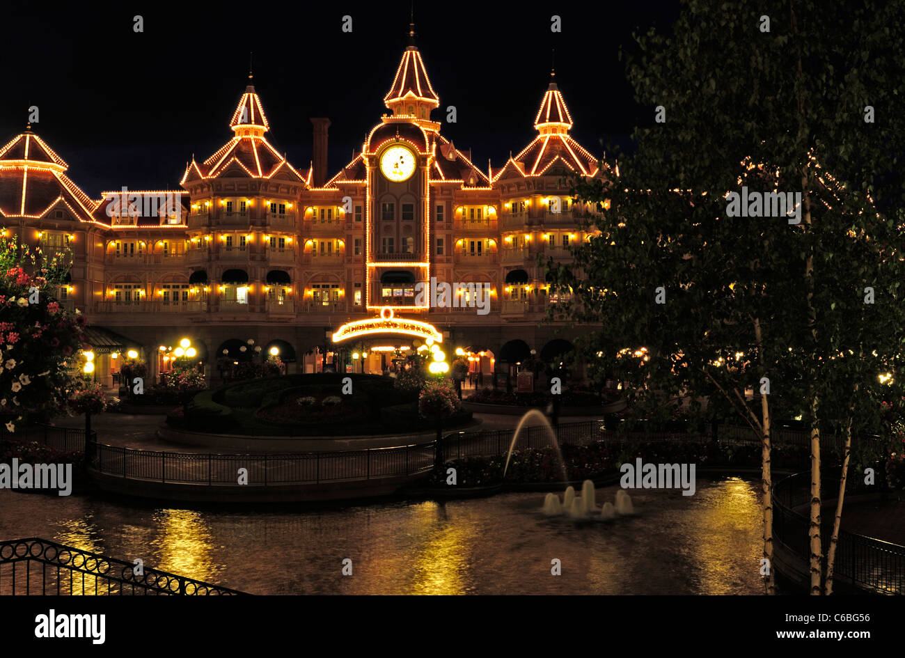Hotel di Disneyland. Disneyland Paris, Francia Foto stock - Alamy