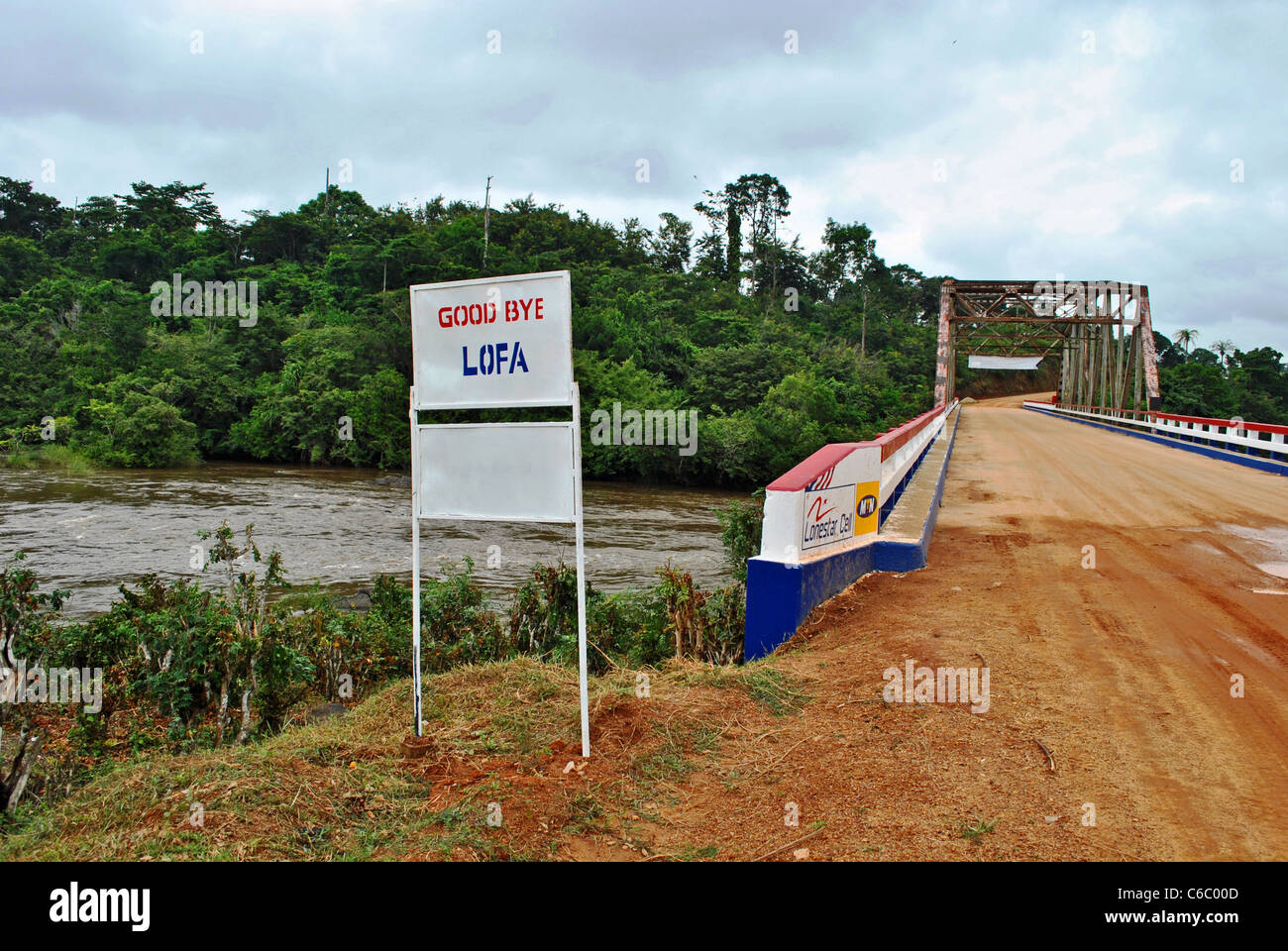 Ponte su San Paolo River, contea di Lofa, Liberia Foto Stock