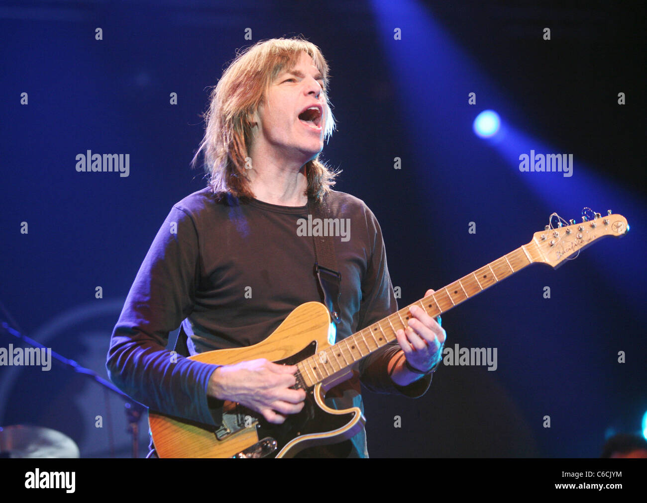 Mike Stern vari notevoli atti musicali esibirsi dal vivo presso il North Sea Jazz Festival. Rotterdam, Olanda - 11.07.10 Foto Stock