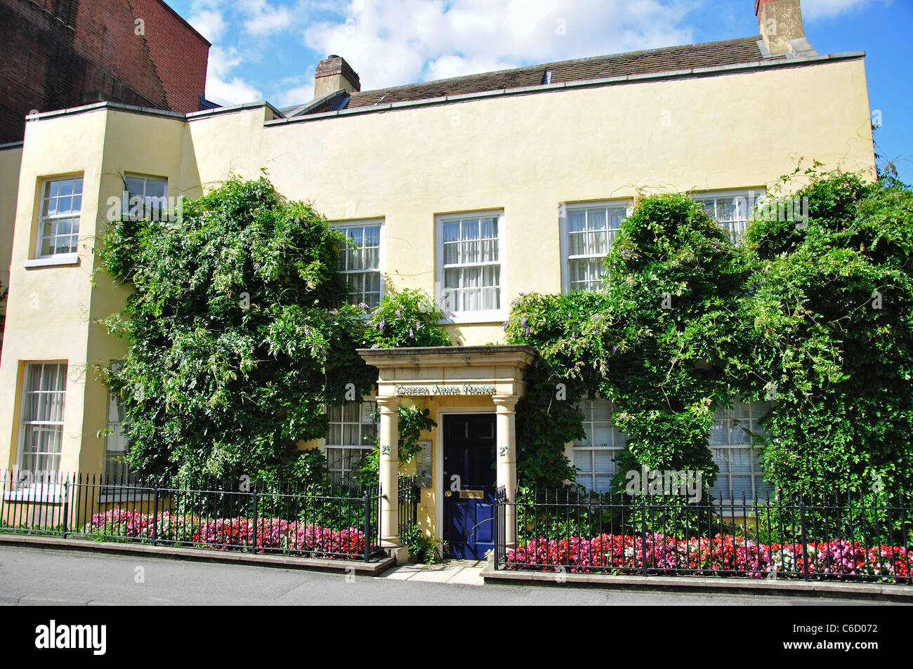 Queen Anne House, Broadway, Maidenhead, Royal Borough of Windsor e Maidenhead, Berkshire, Inghilterra, Regno Unito Foto Stock