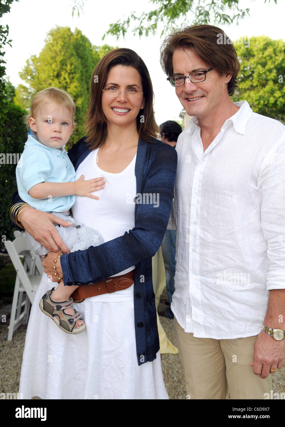 kyle-maclachlan-e-desiree-gruber-e-il-loro-figlio-callum-lyon-maclachlan-assiste-haley-jason-binns-memorial-day-parte-con-c6d9x7.jpg