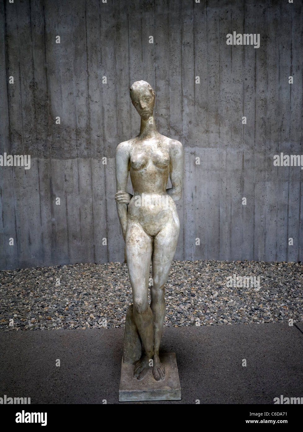 La scultura pensieroso donna da Wilhelm Lehmbruck al Lehmbruck Museum di Duisburg Germania Foto Stock