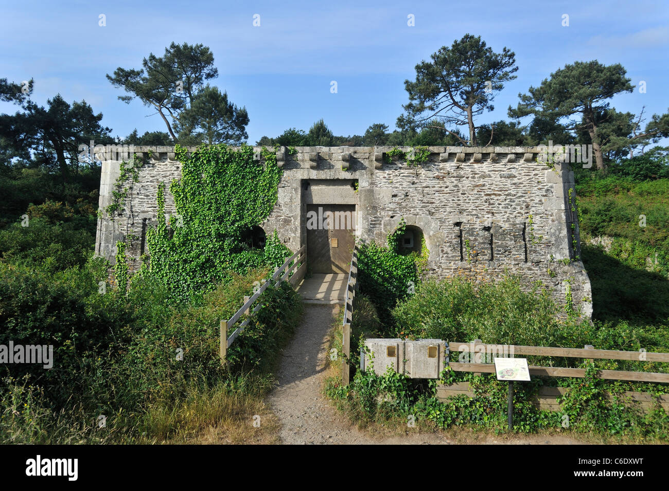 Il vecchio Forte Spagnolo A la Pointe des Espagnols, Finistère Bretagna, Francia Foto Stock