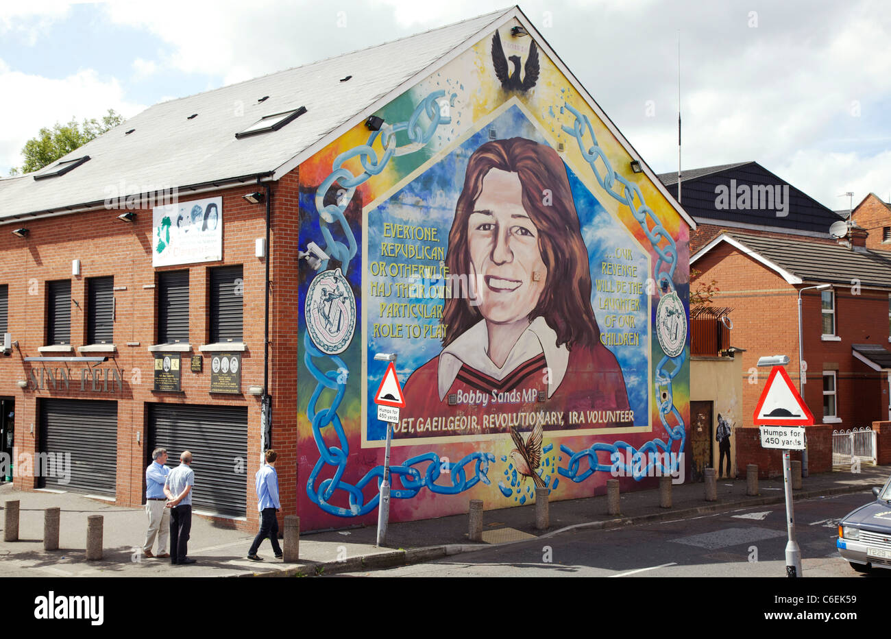 Bobby Sands murale sul lato del Sinn Féin ufficio in Falls Road, Belfast Foto Stock