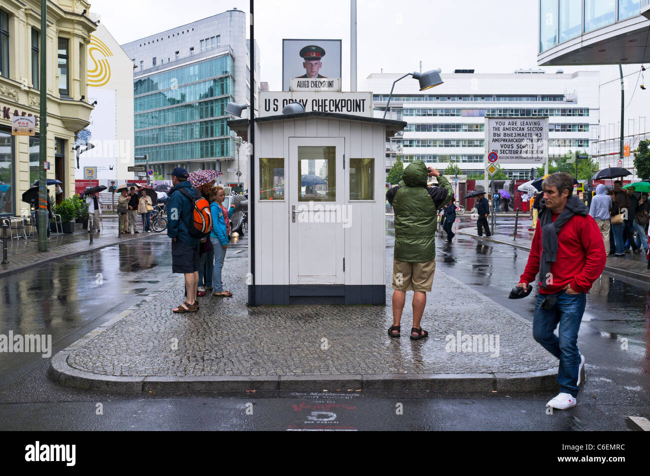 Il Checkpoint Charlie, Berlin, Germania, Europa Foto Stock