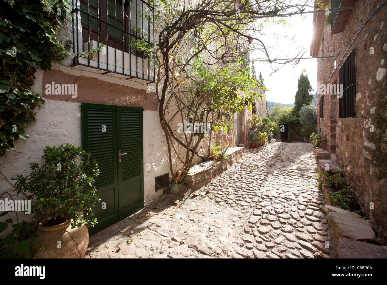 Una strada della città vecchia di Villafamés - Castellón, Spagna Foto Stock